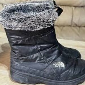 The North Face Kids Black and Gray Snow Boots Size 5 Kids